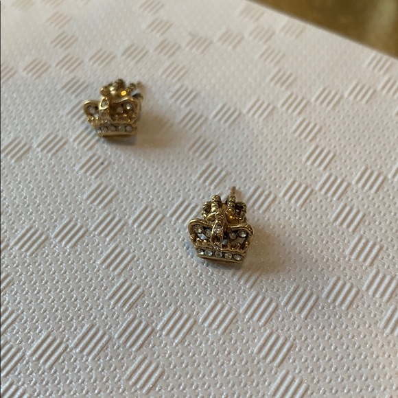 Juicy Couture // Crown Stud Earrings - Picture 3 of 3
